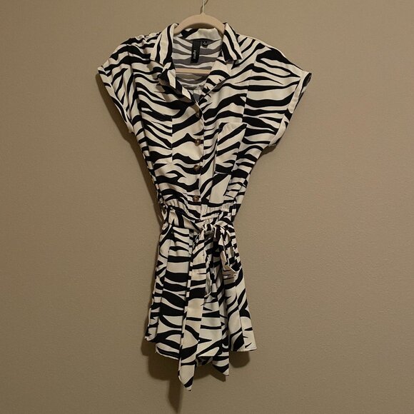 BigHit, Shorts Jumpsuit, S, Zebra Pattern - Picture 1 of 7